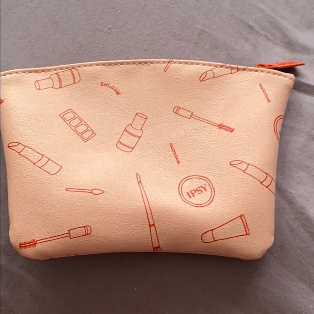 Cosmetic bag